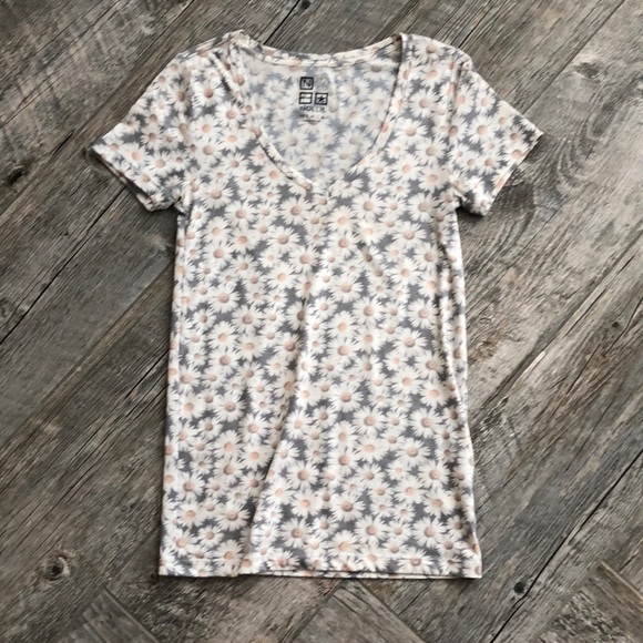 Floral T-shirt - Picture 1 of 3